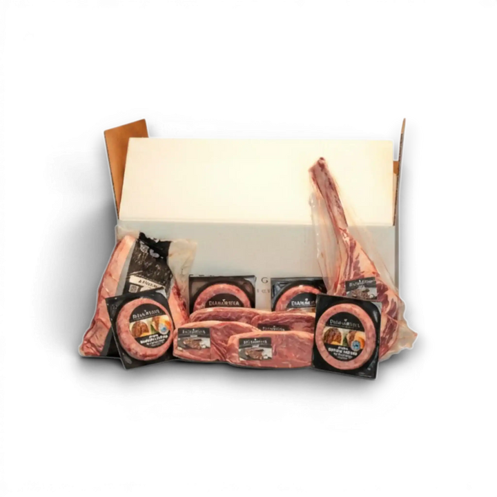 Premium beef gift box with Wagyu, Pure Angus steaks, and gourmet cuts, vacuum-sealed for freshness.