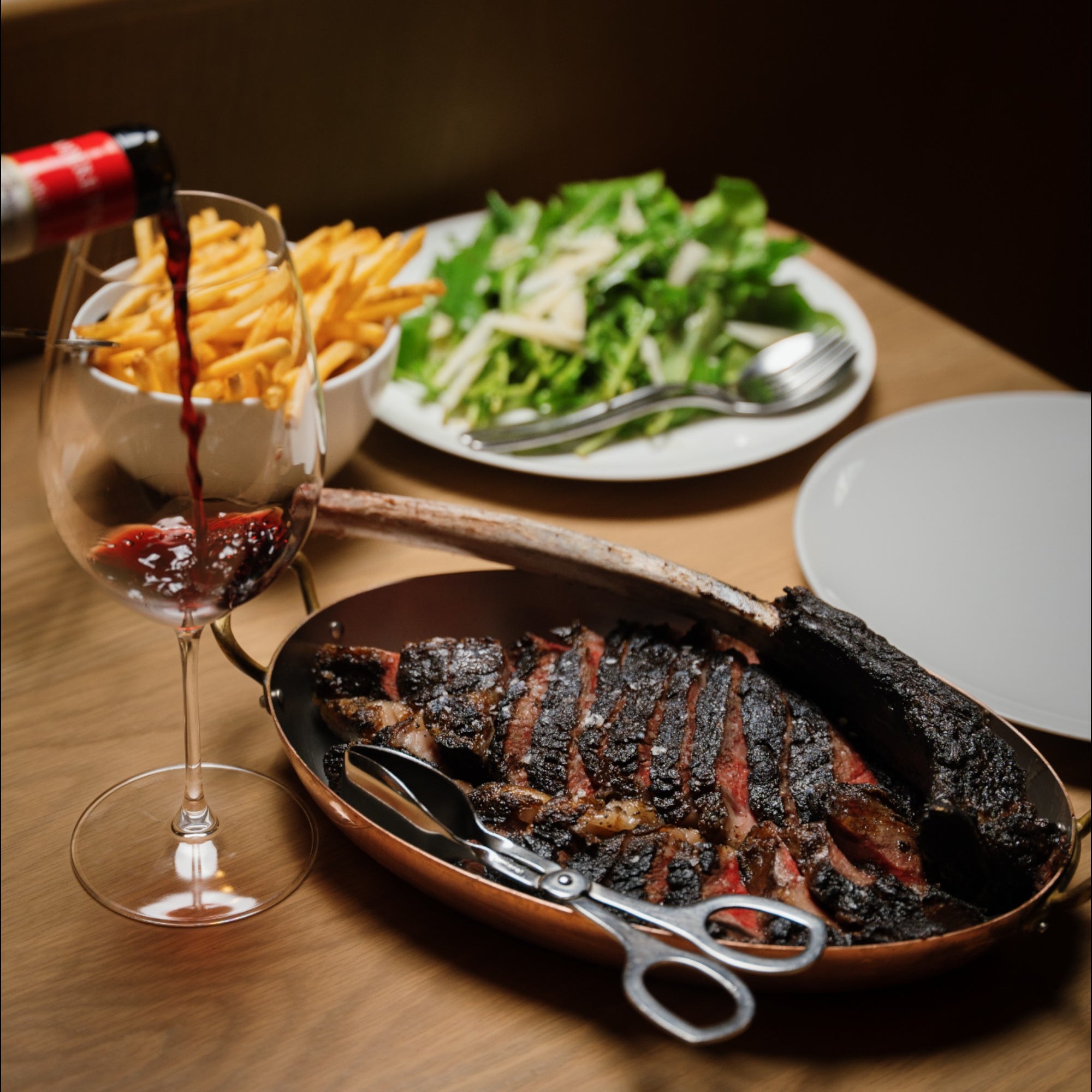 Angus Tomahawk SB3+ – premium Australian cut, bone-in and perfect for Steaks, reverse searing or slow cooking

